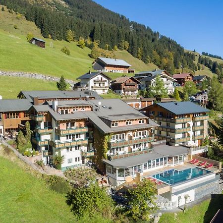 Der Kleinwalsertaler Rosenhof Hotel Mittelberg Bagian luar foto