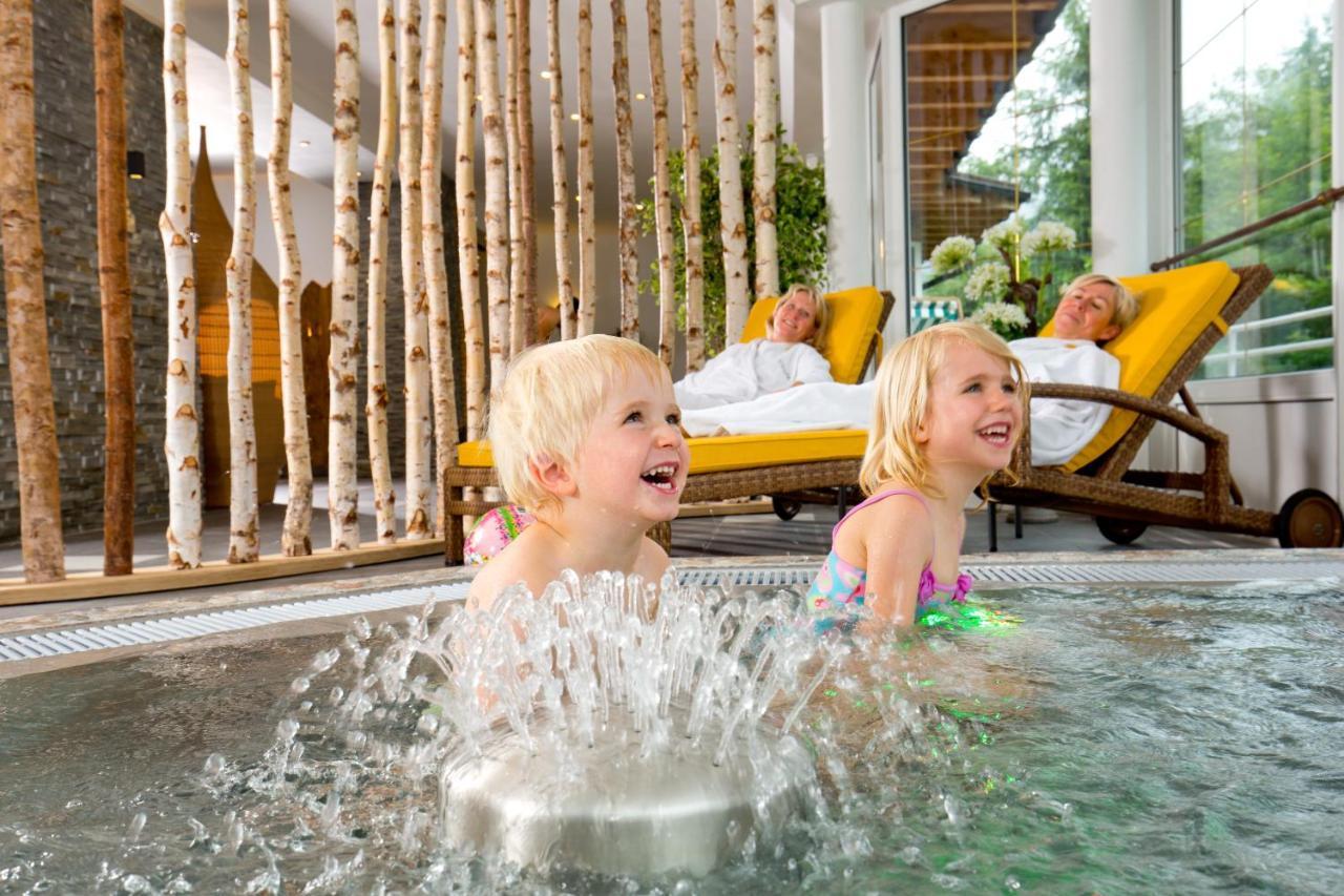 Der Kleinwalsertaler Rosenhof Hotel Mittelberg Bagian luar foto