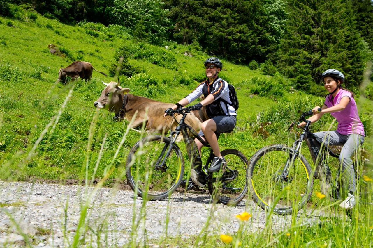 Der Kleinwalsertaler Rosenhof Hotel Mittelberg Bagian luar foto