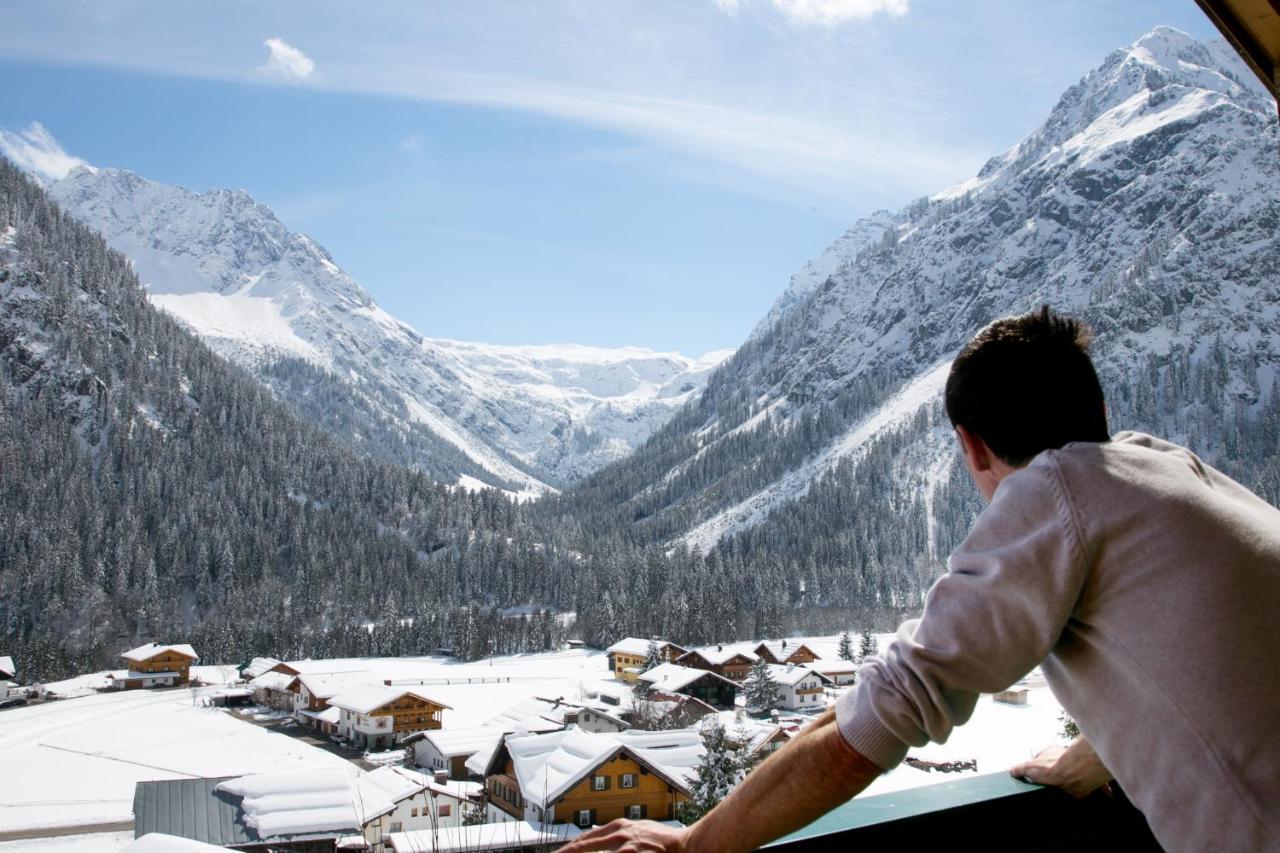 Der Kleinwalsertaler Rosenhof Hotel Mittelberg Bagian luar foto