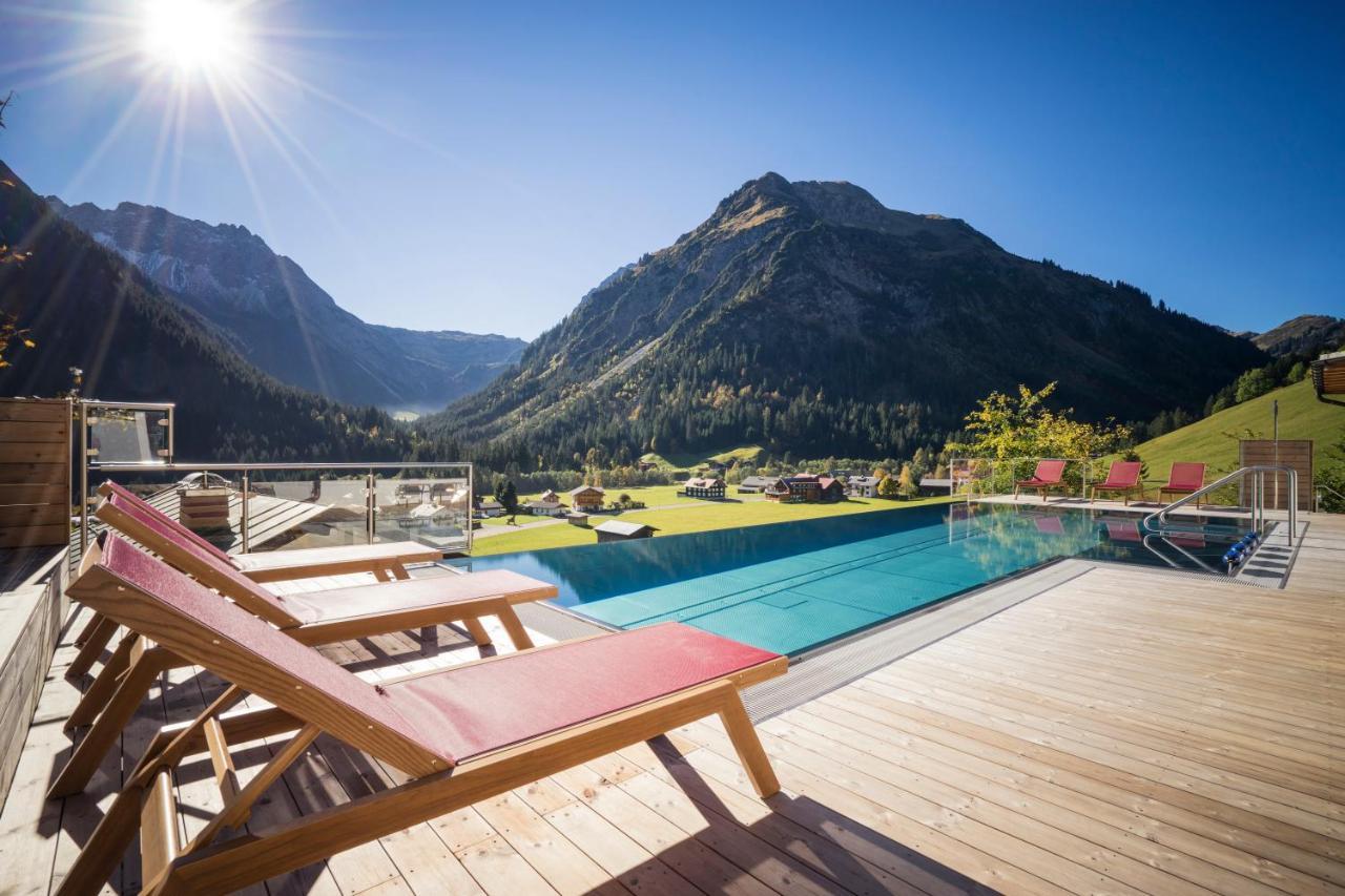 Der Kleinwalsertaler Rosenhof Hotel Mittelberg Bagian luar foto